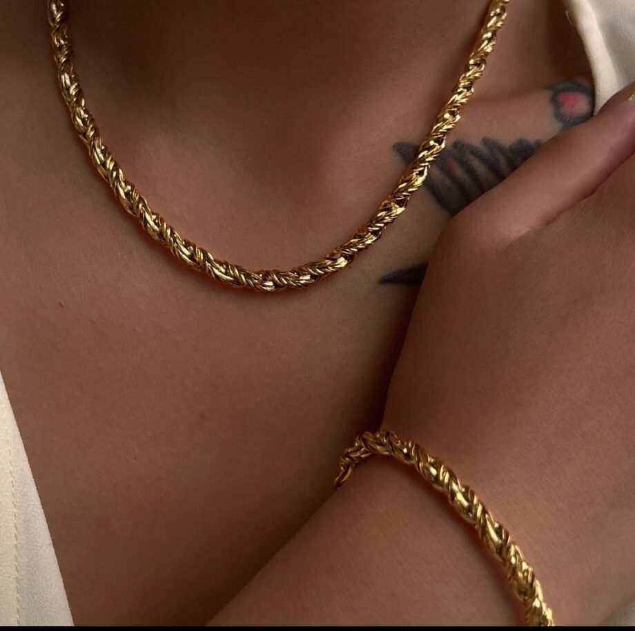 Bianca Élan Twist Collection-Necklace